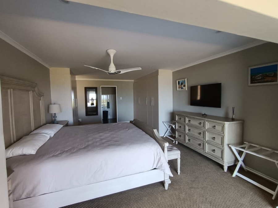 5 Bedroom Property for Sale in Kleinbaai Western Cape